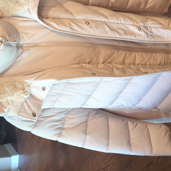 Andrew Marc cream Neutral Cozy Quilted  Faux Fur Trim Hooded Puffer Coat Sz XL - Picture 9 of 16